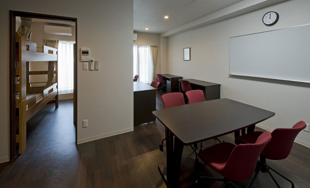 本館4人部屋洋室